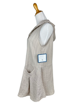 AA38 - Hooded Sleeveless Jacket