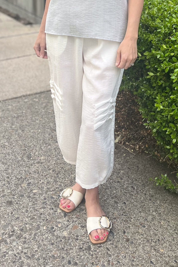 AAPT25 - Crop Linen Pants with Twisted Pleats